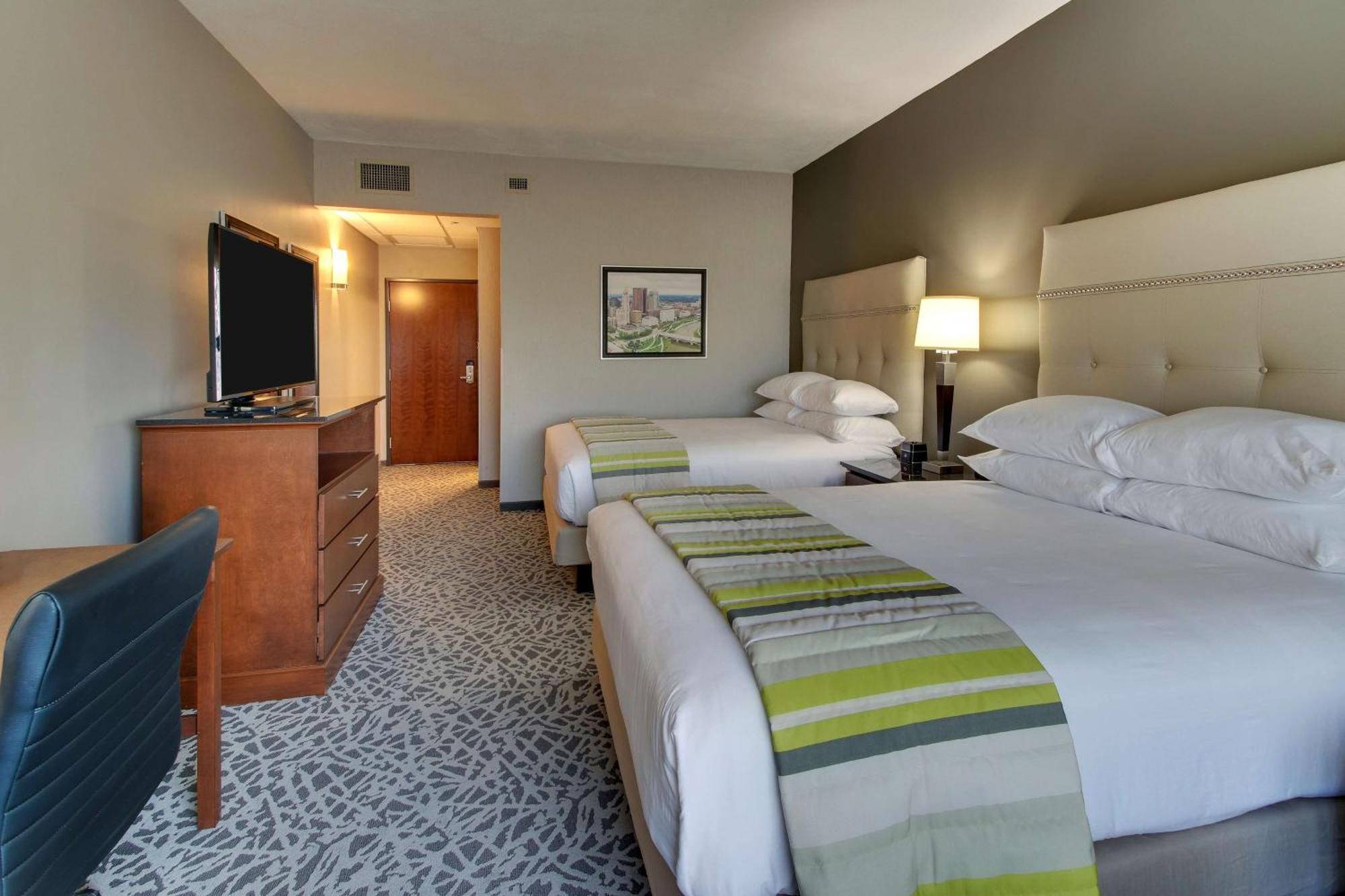 Drury Inn & Suites Columbus Polaris エクステリア 写真