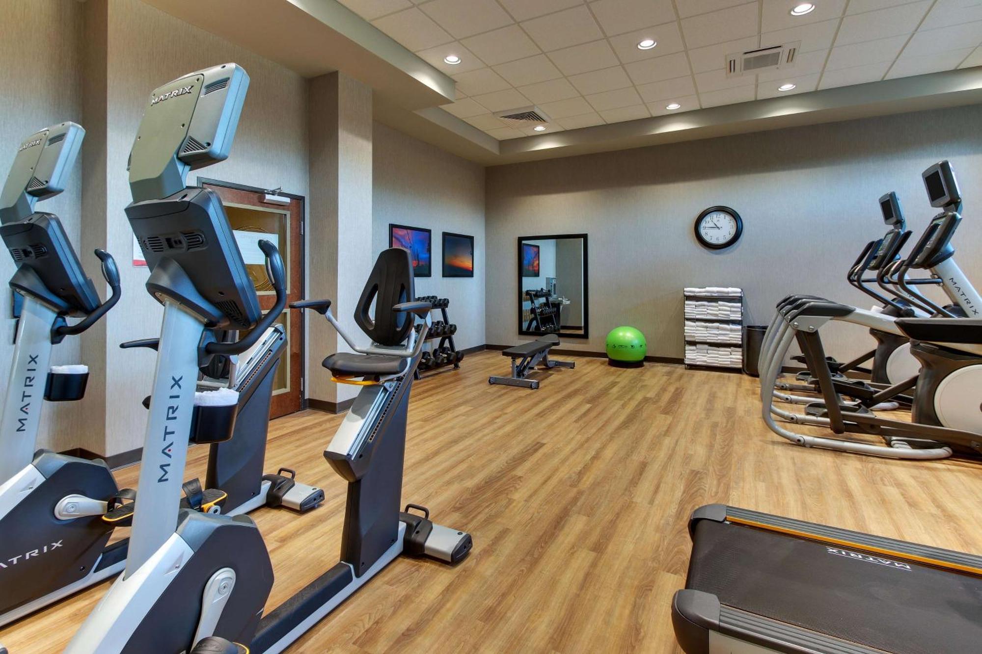 Drury Inn & Suites Columbus Polaris エクステリア 写真