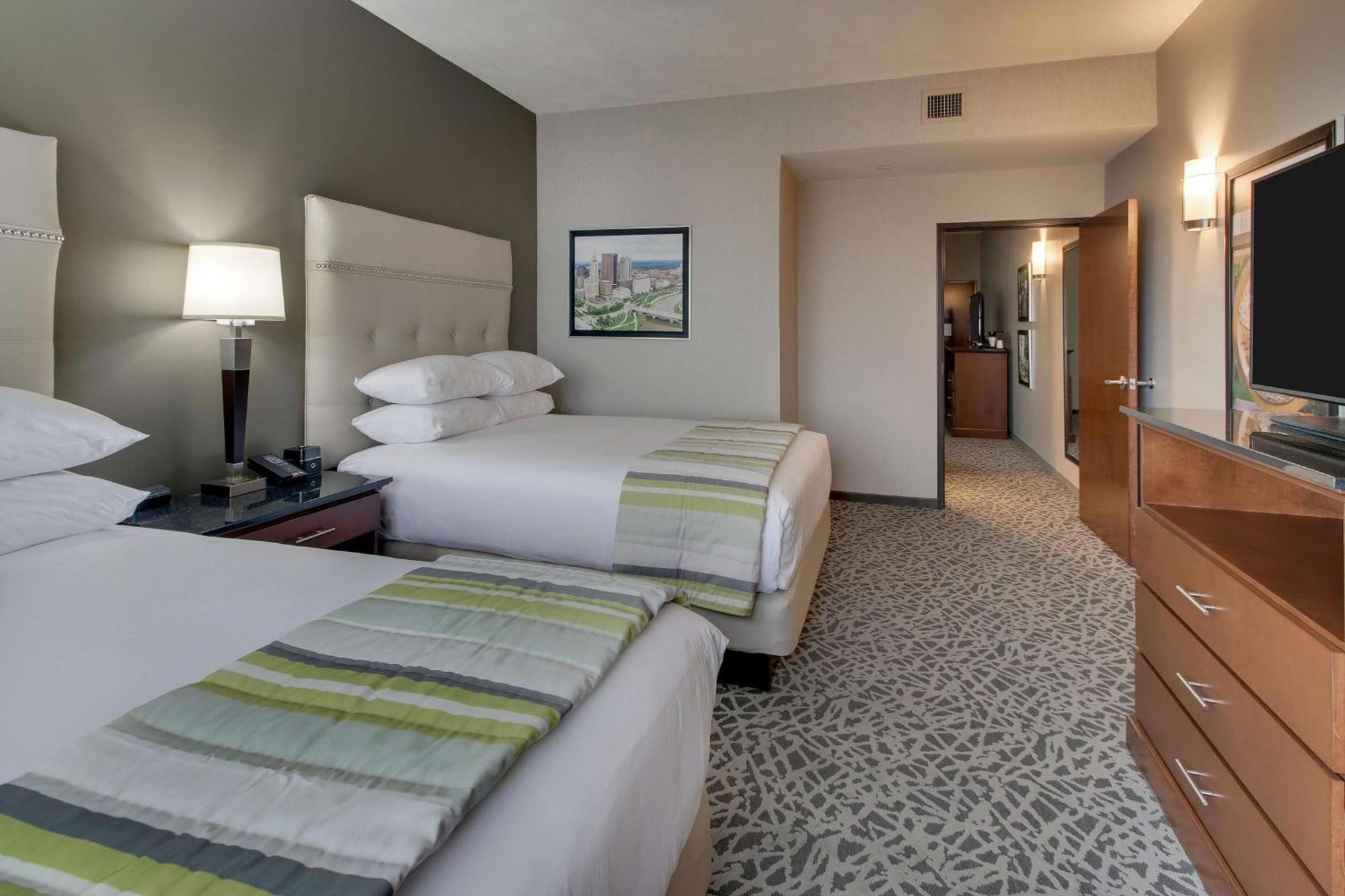 Drury Inn & Suites Columbus Polaris エクステリア 写真