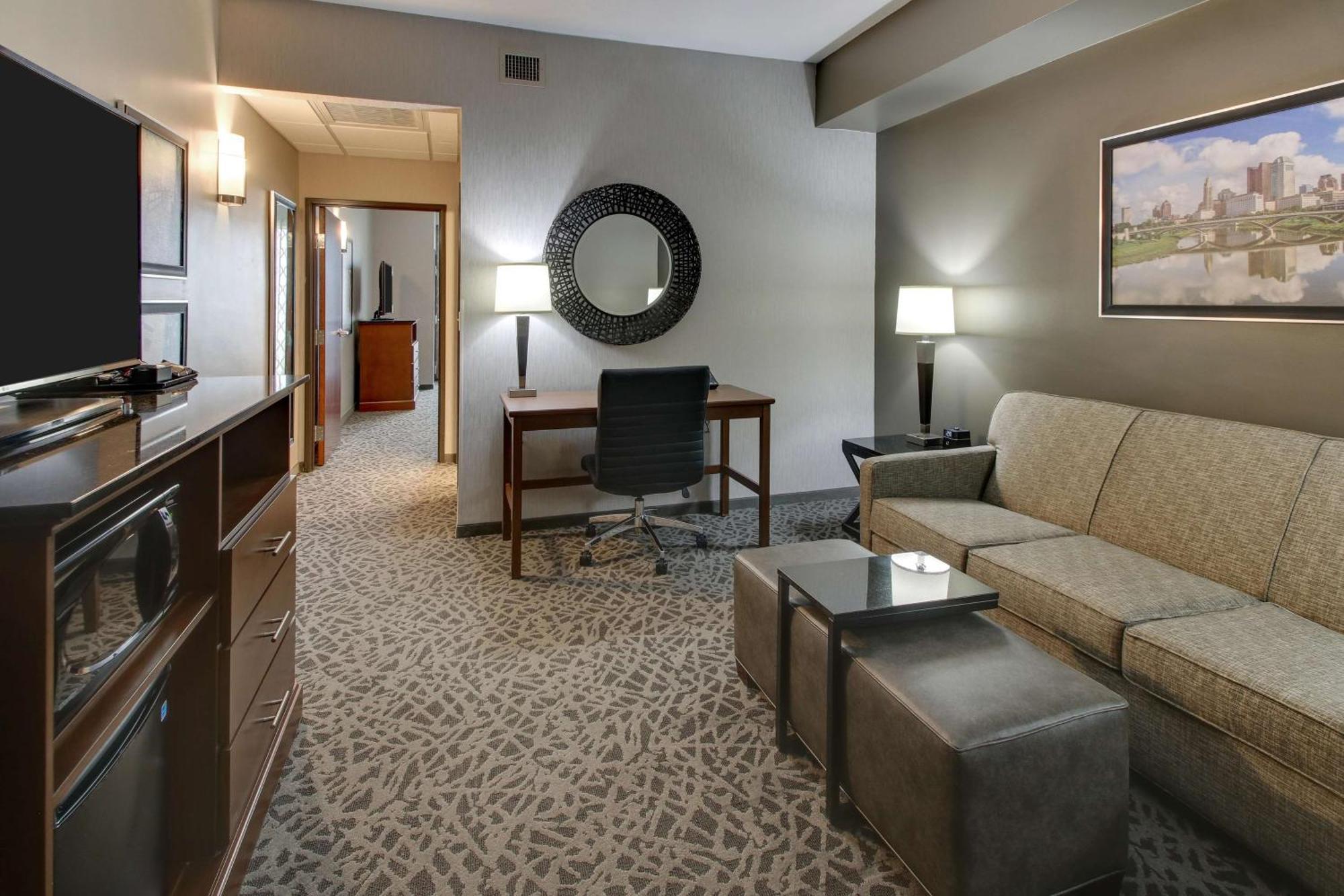 Drury Inn & Suites Columbus Polaris エクステリア 写真