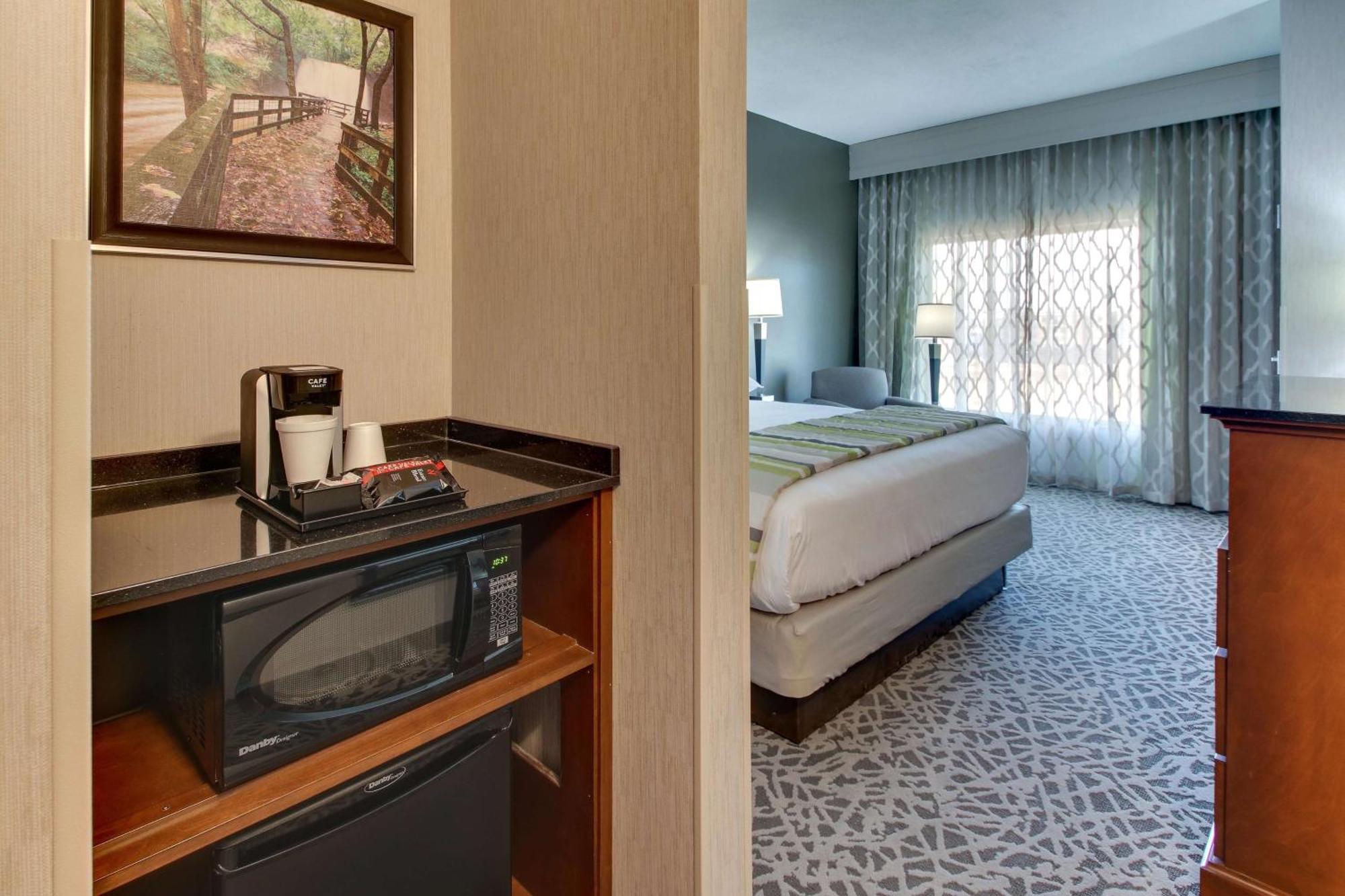 Drury Inn & Suites Columbus Polaris エクステリア 写真