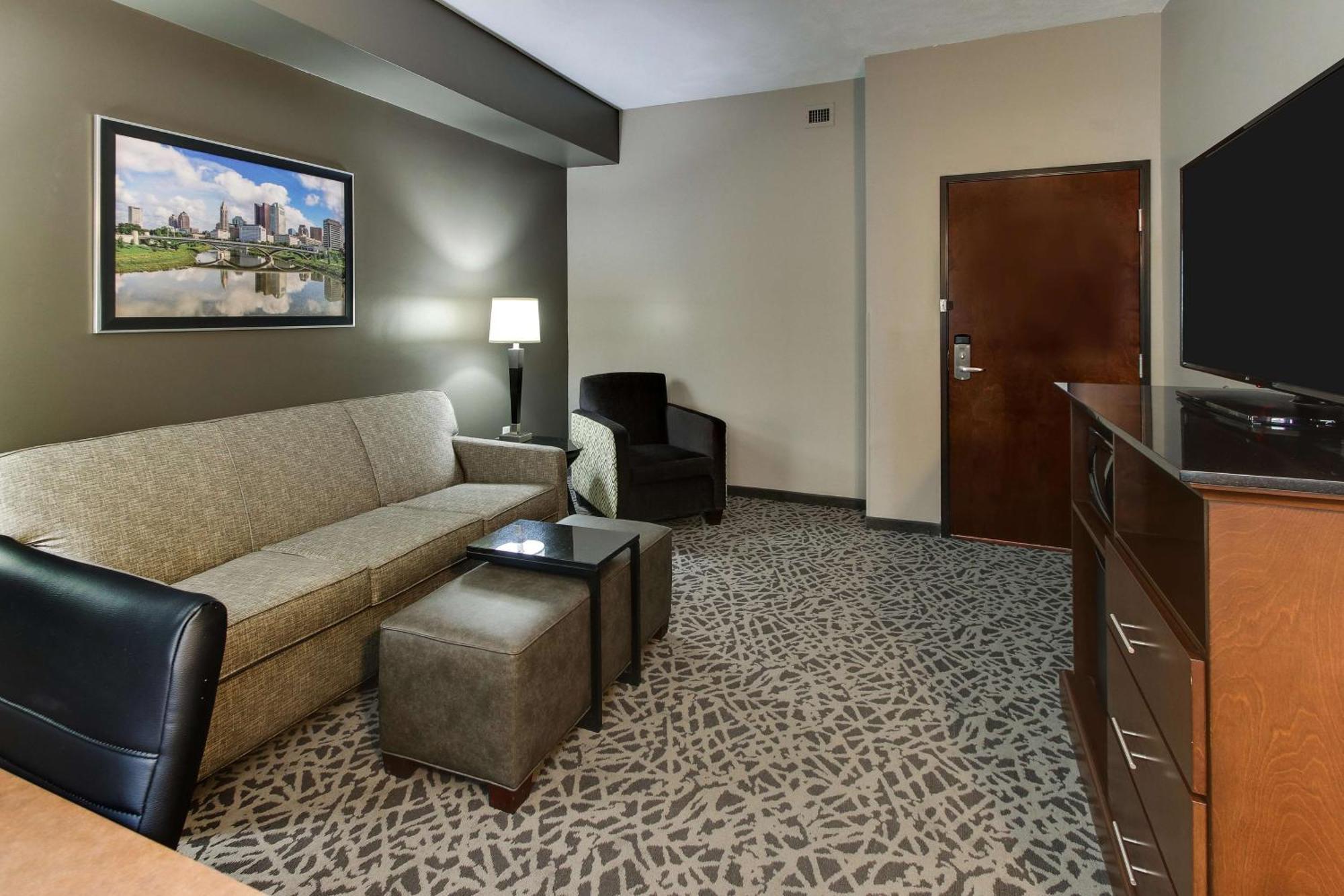 Drury Inn & Suites Columbus Polaris エクステリア 写真