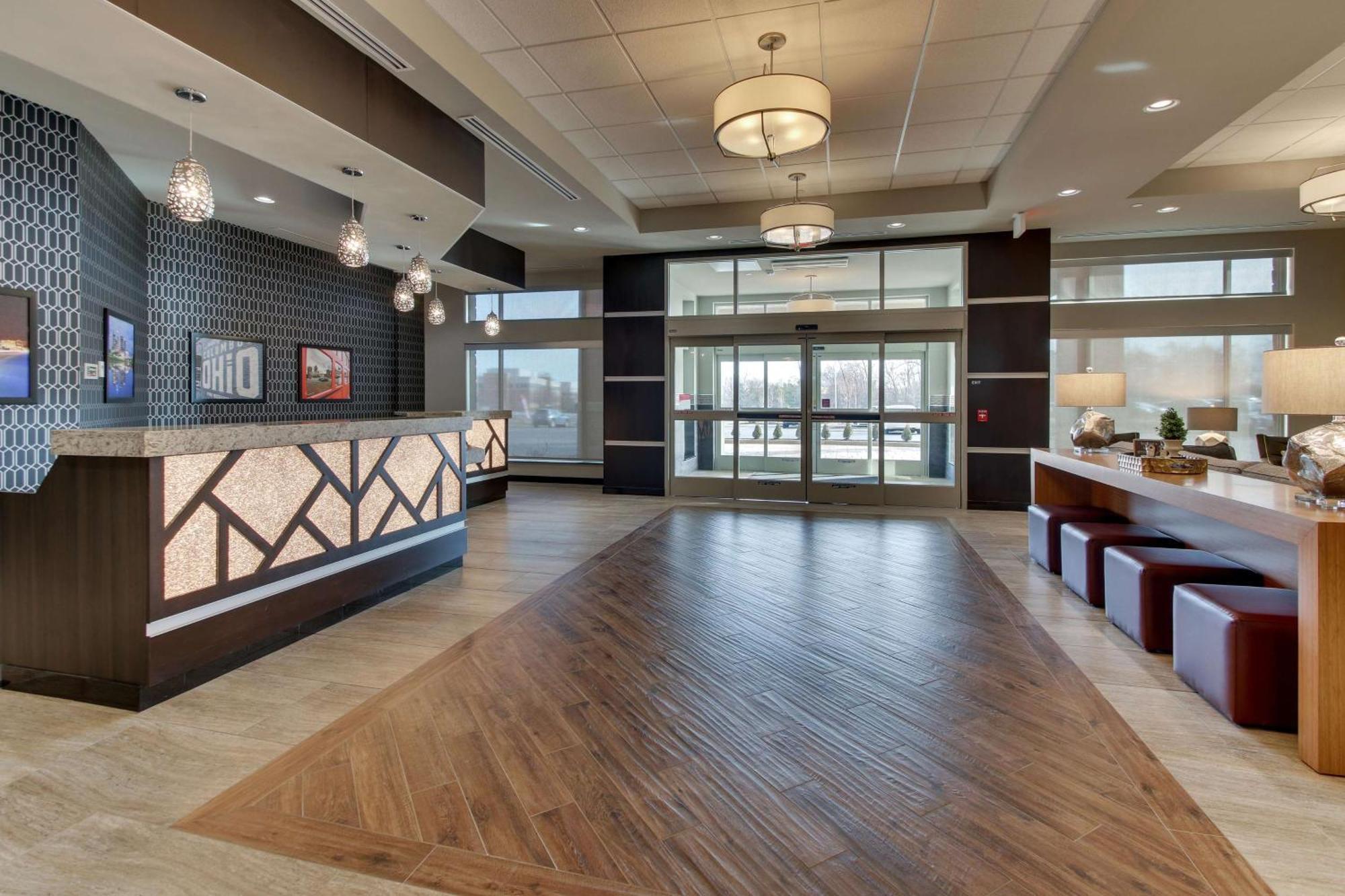 Drury Inn & Suites Columbus Polaris エクステリア 写真