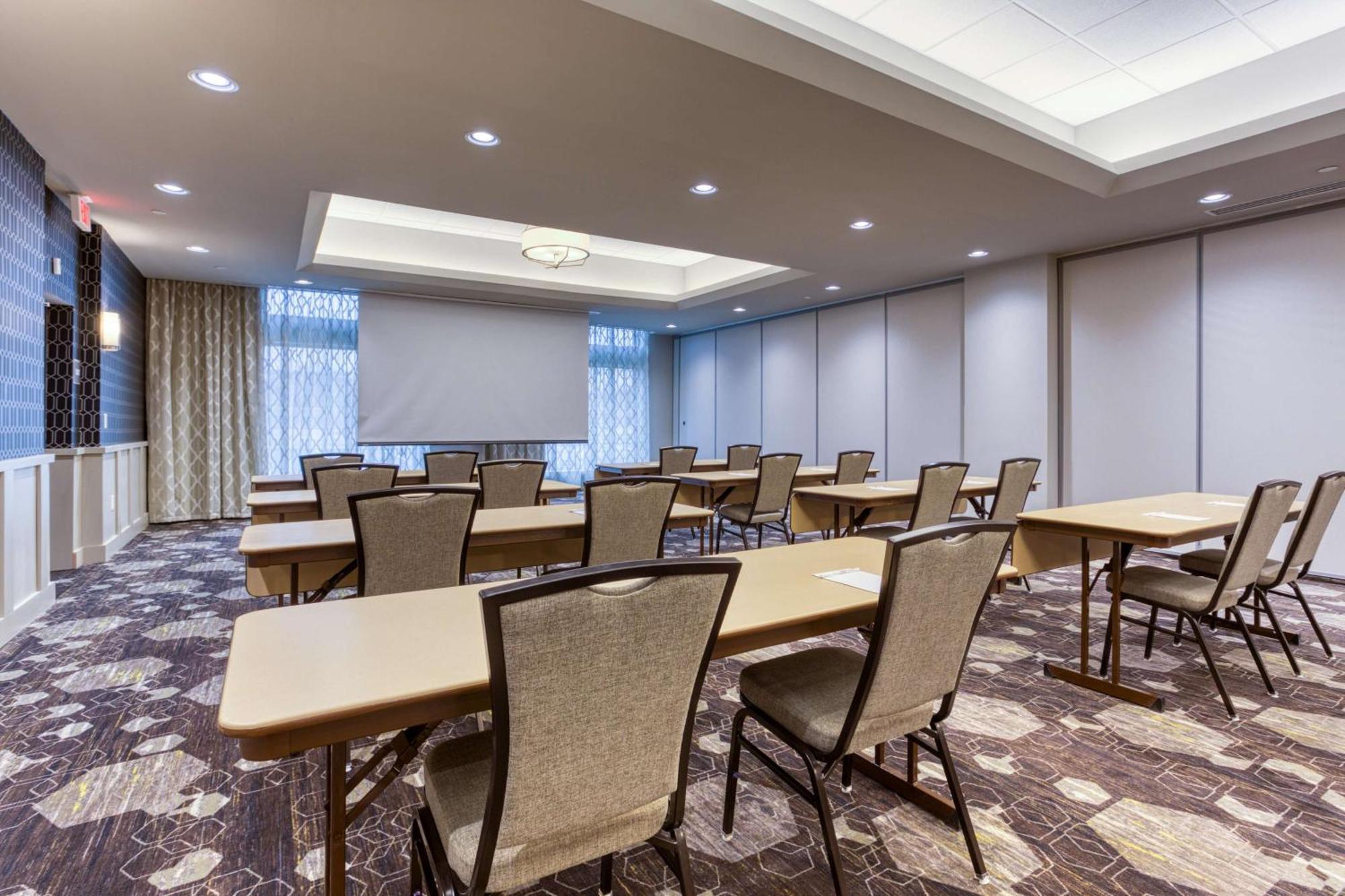 Drury Inn & Suites Columbus Polaris エクステリア 写真