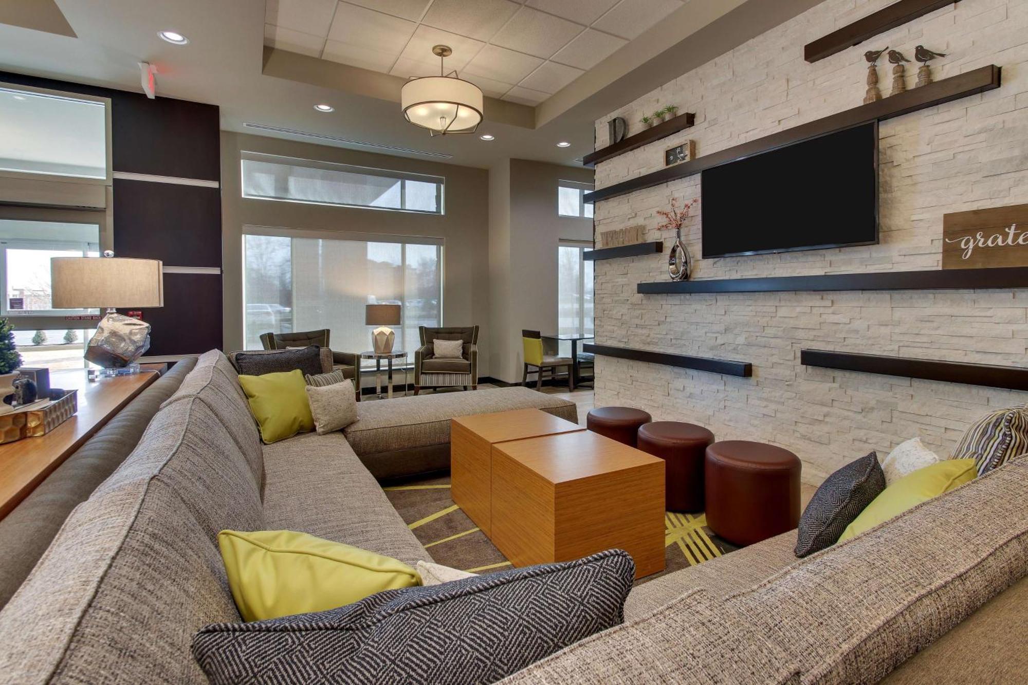 Drury Inn & Suites Columbus Polaris エクステリア 写真