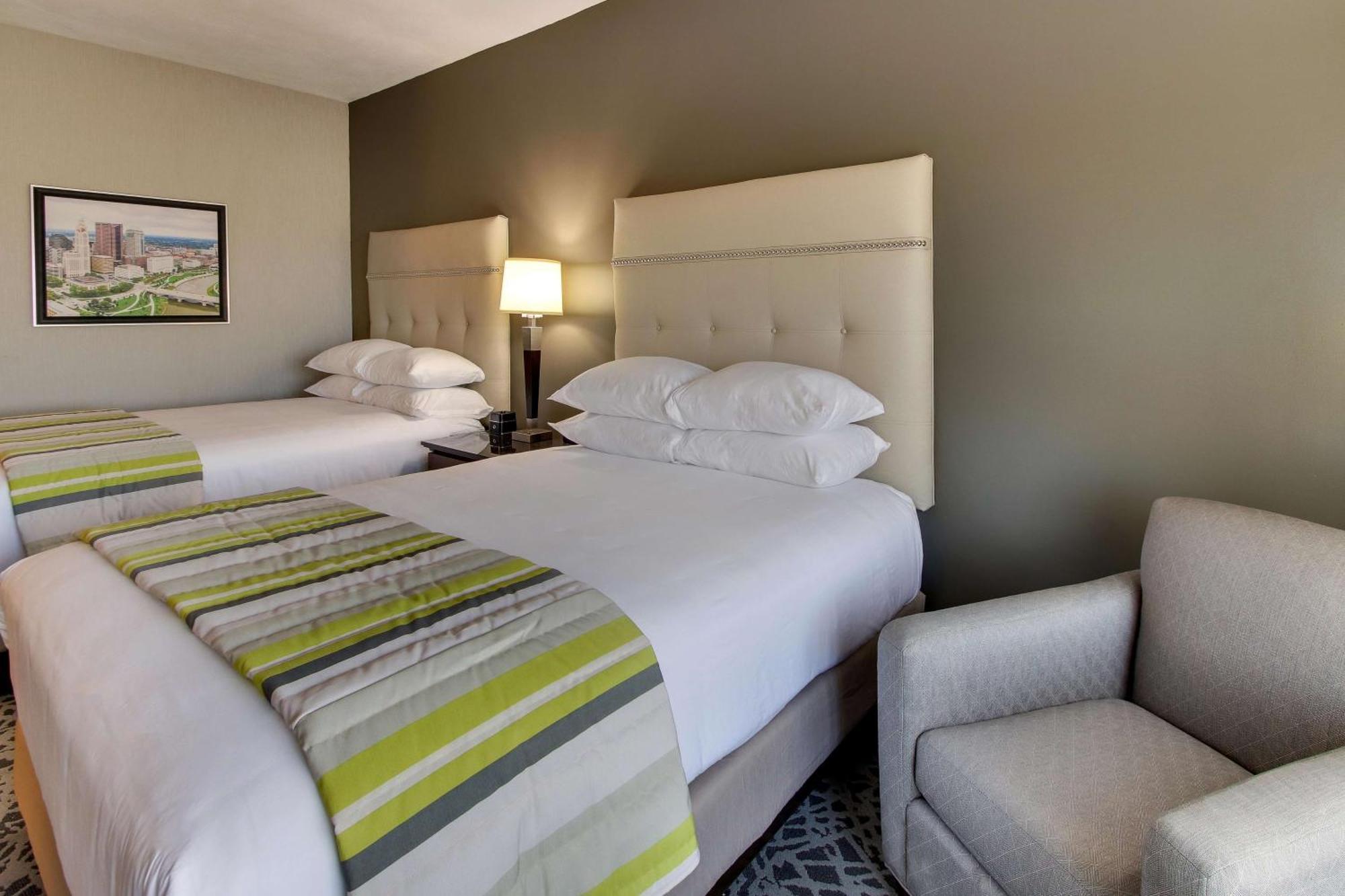 Drury Inn & Suites Columbus Polaris エクステリア 写真