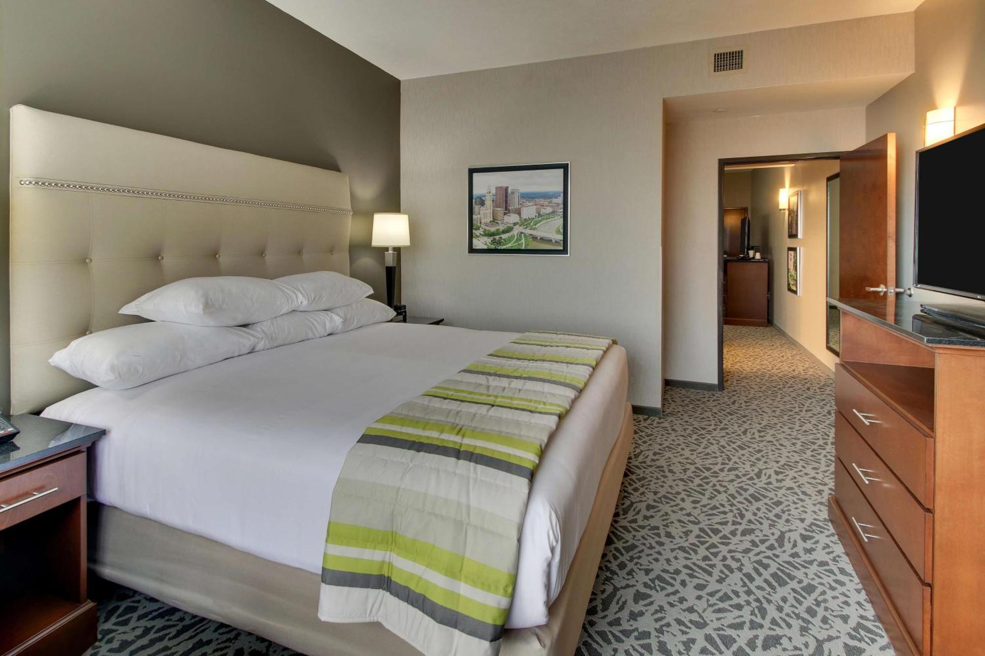 Drury Inn & Suites Columbus Polaris エクステリア 写真
